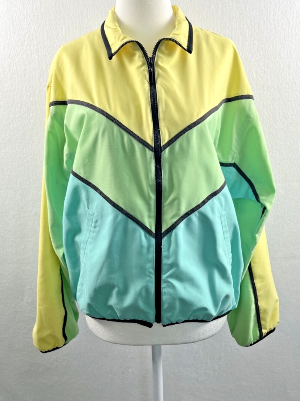 80s 90s Tail Activewear Chevron Colorblock Windbreaker Jacket Medium Gorpcore
